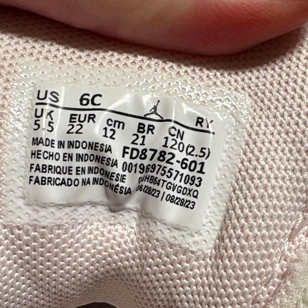 Nike Kids Light Pink and White Sneakers - Picture 7 of 7